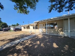 Building Photo - 6729 Merito Ave