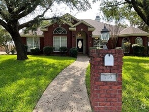 Building Photo - 716 Stoneridge Dr