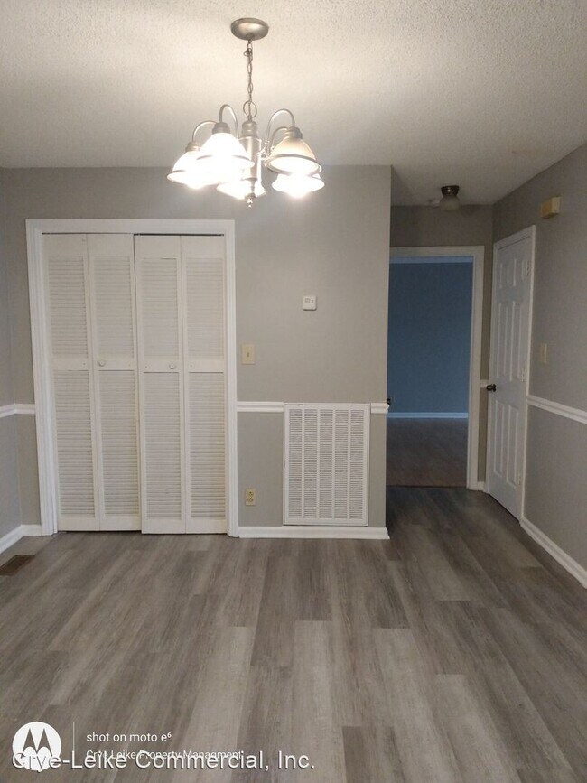 Building Photo - 3 br, 2.5 bath House - 345 Grassland Drive