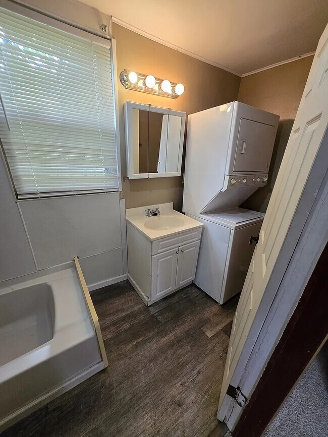 Foto del edificio - 992 W Pike St