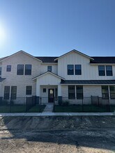Building Photo - 5811 S 31st St