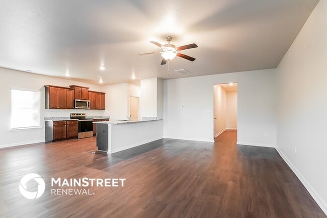 Building Photo - 1001 Pilgrim Ln