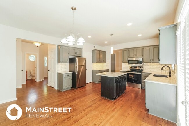 Foto del edificio - 6603 W 156th St