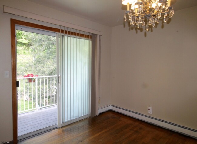 Foto del edificio - 48 Mountain Park Rd