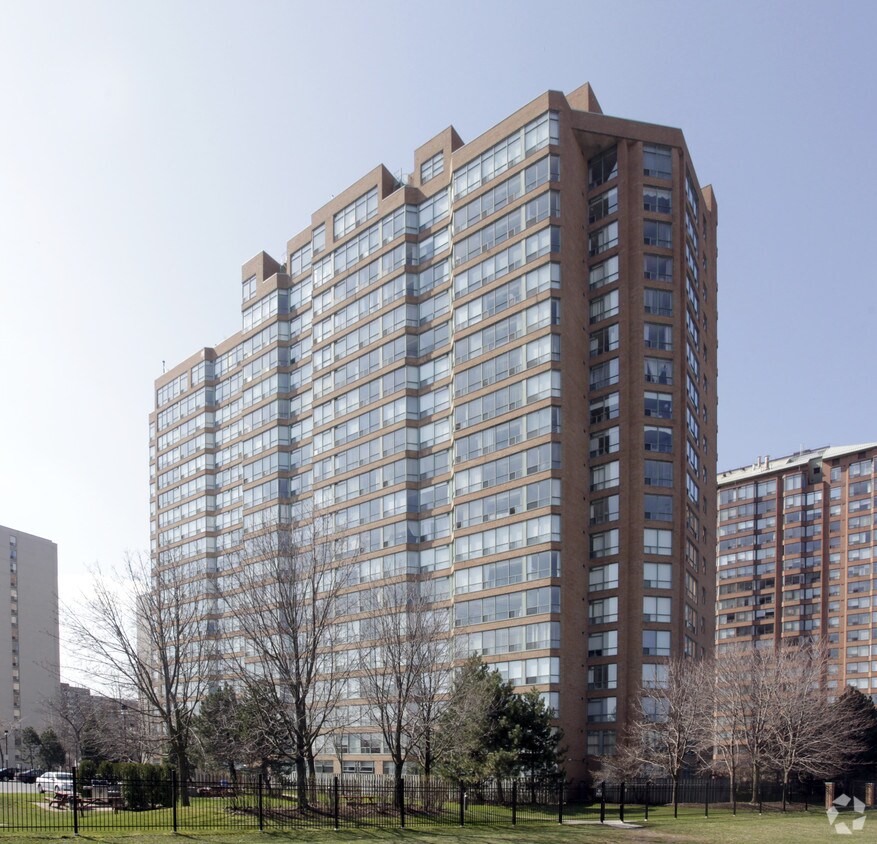 The Grande Regency Apartments 1276 Maple Crossing Blvd Burlington, ON