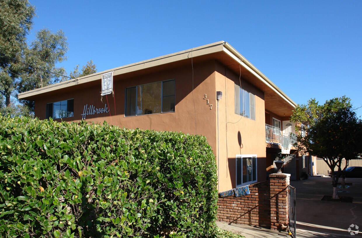 Foto del edificio - 301-317 N Mission Rd