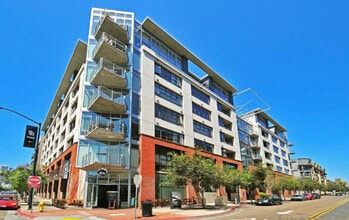 Building Photo - 1050 Island Ave