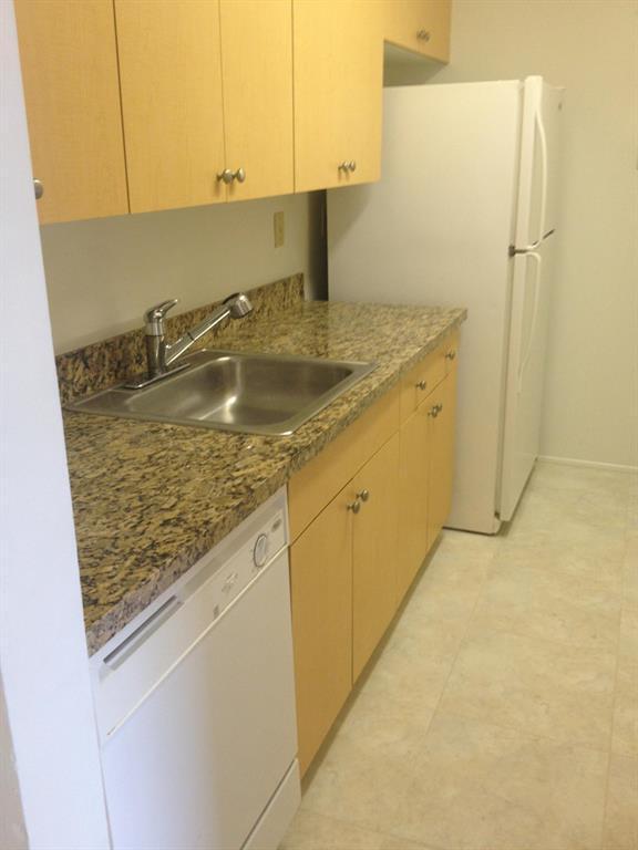 Building Photo - 1127 Lake Terry Dr