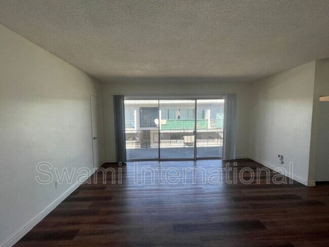 Foto del edificio - 947 Myrtle Ave