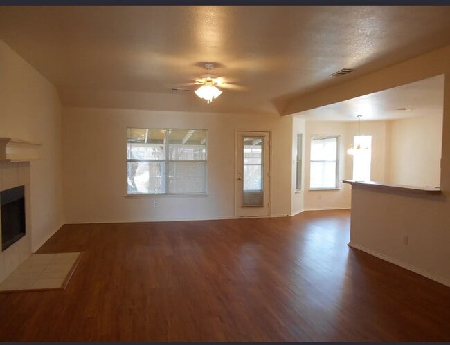 Foto del edificio - 7905 Blue Duck Trail