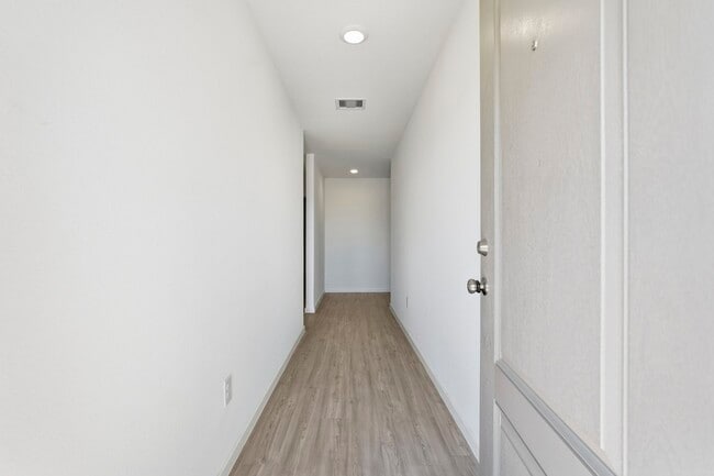 Foto del edificio - 6639 Orange Daylily Ln