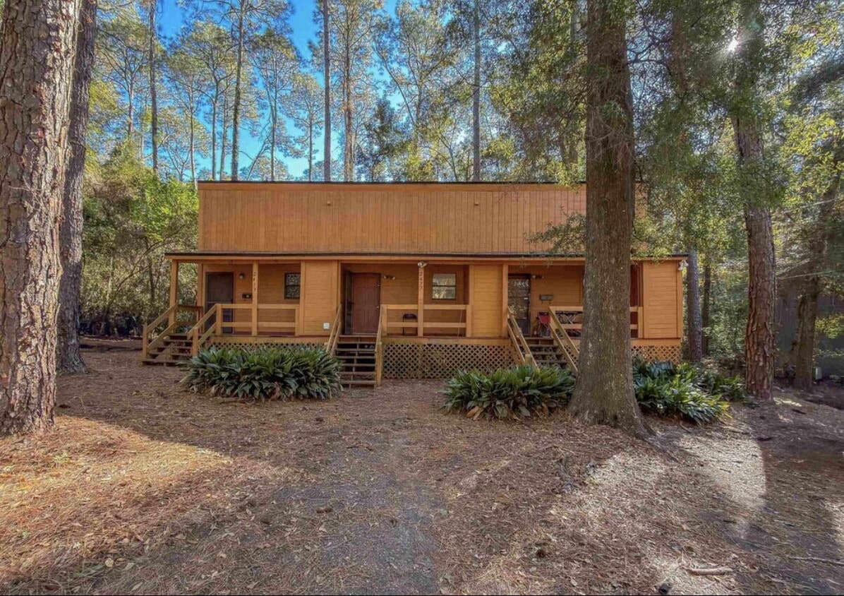 Spacious 1BR Retreat Near FSU & TCC – Vaulted Ceilings, BRAND NEW DECK! - Spacious 1BR Retreat Near FSU & TCC – Vaulted Ceilings, Private Deck & Washer/Dryer Included!