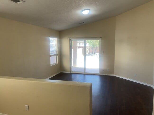 Building Photo - 10400 Calle Chulita NW