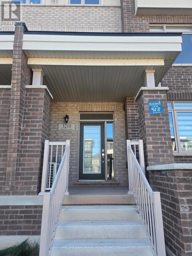 Photo du bâtiment - 3210 SIXTH LINE