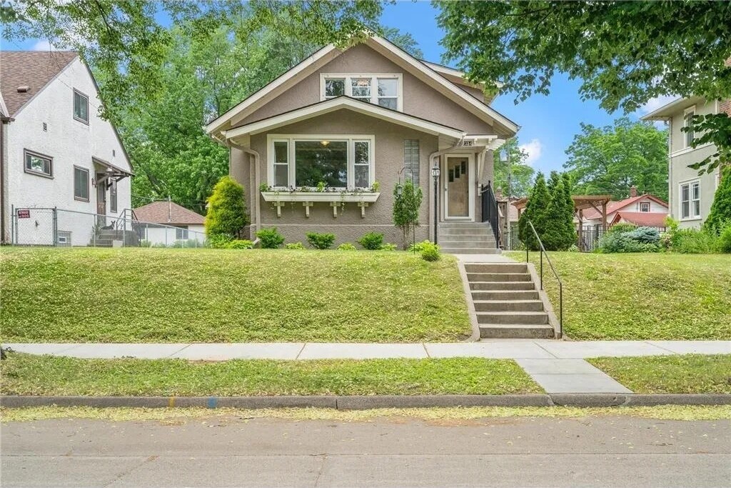 Foto principal - 2334 NE Arthur St