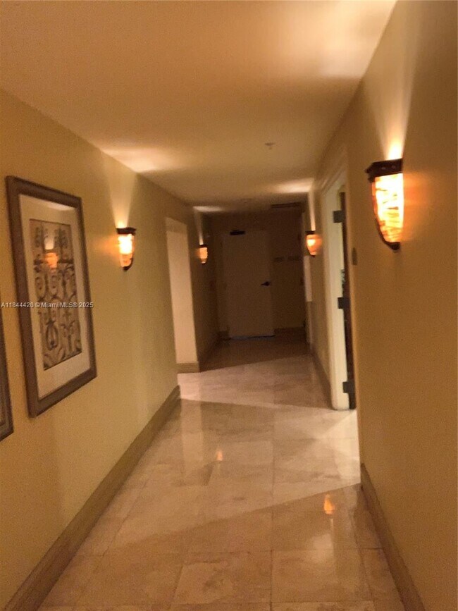 Building Photo - 888 Douglas Rd