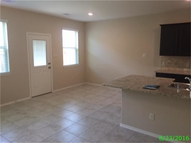 Building Photo - 2612 Fern Creek Dr