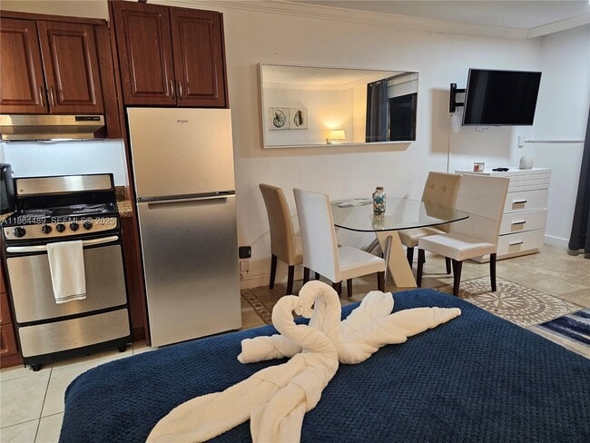 Building Photo - 19201 Collins Ave