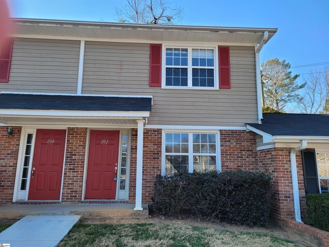 Primary Photo - 202 Emerald Park Ct