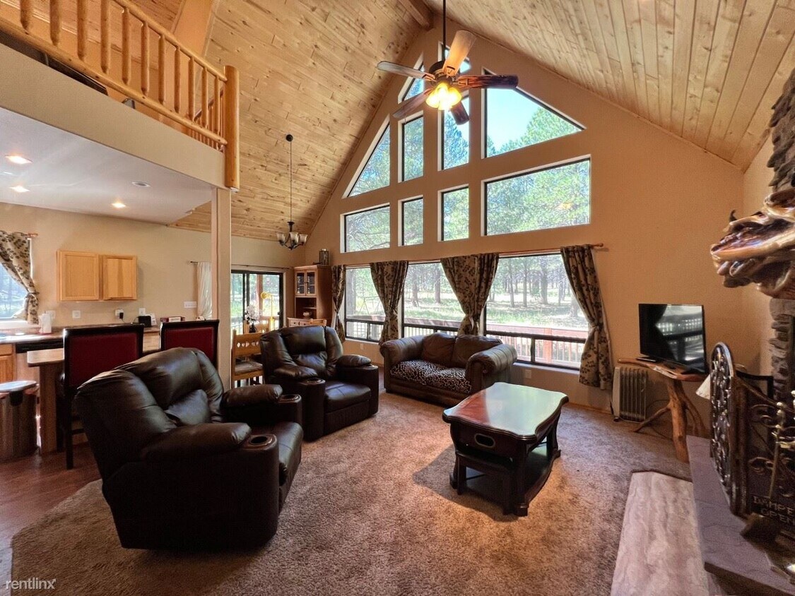 Primary Photo - 3 br, 2 bath House - 930 Rainbow Mine Road