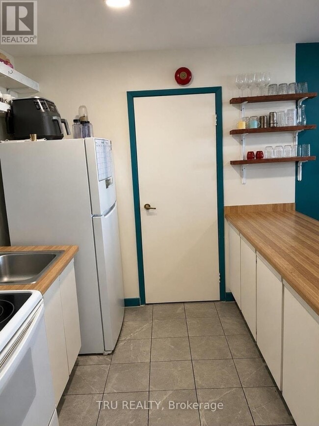 Photo du bâtiment - 2019 Bank St