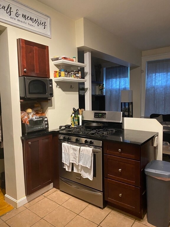Foto del edificio - 142-146-146 Everett St