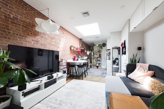 Foto del edificio - 815 Willow Ave