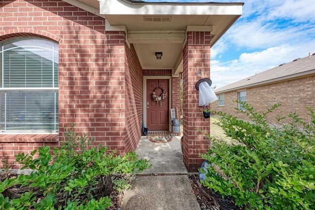 Building Photo - 921 Dexter Dr