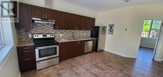 Building Photo - 14635 Ninth Line