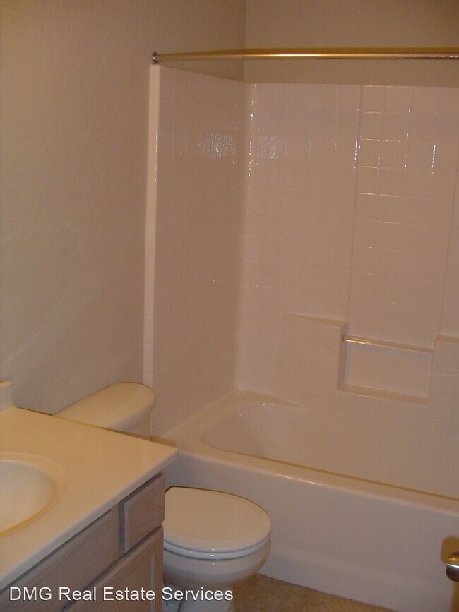 Building Photo - 3 br, 2 bath House - 802 Beaumont Sq