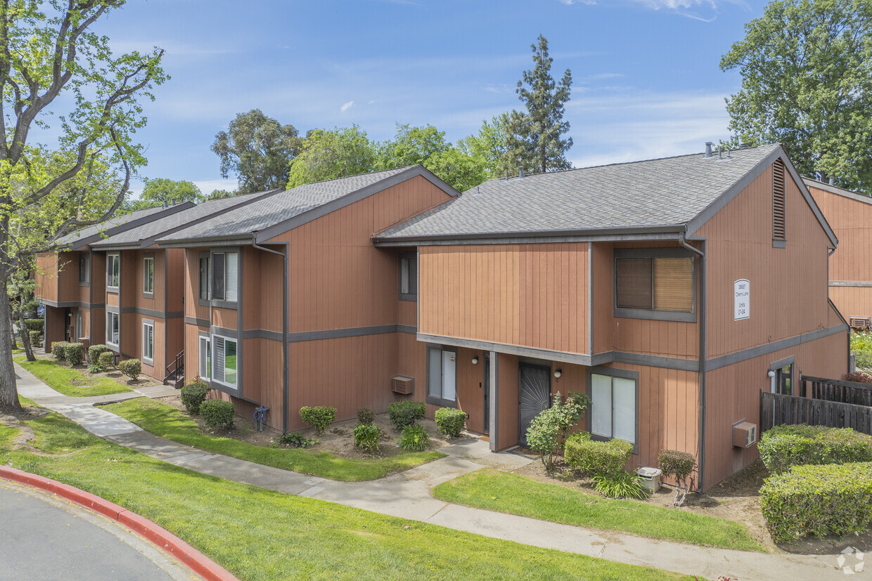 Primary Photo - Cherry Lane Apartment
