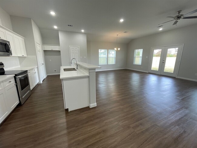 Building Photo - 1555 Rd 5728
