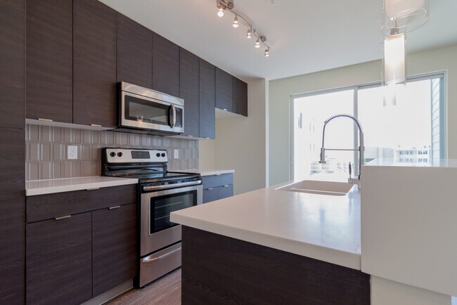 Foto del edificio - 604 N Bluff Dr