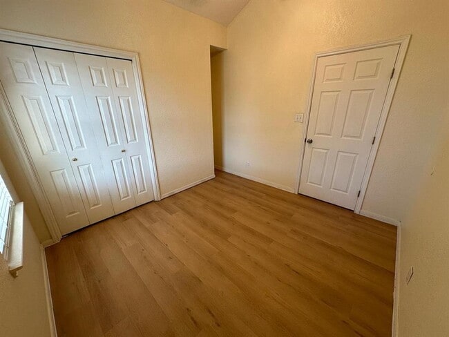 Building Photo - 2128 Jasmine Path