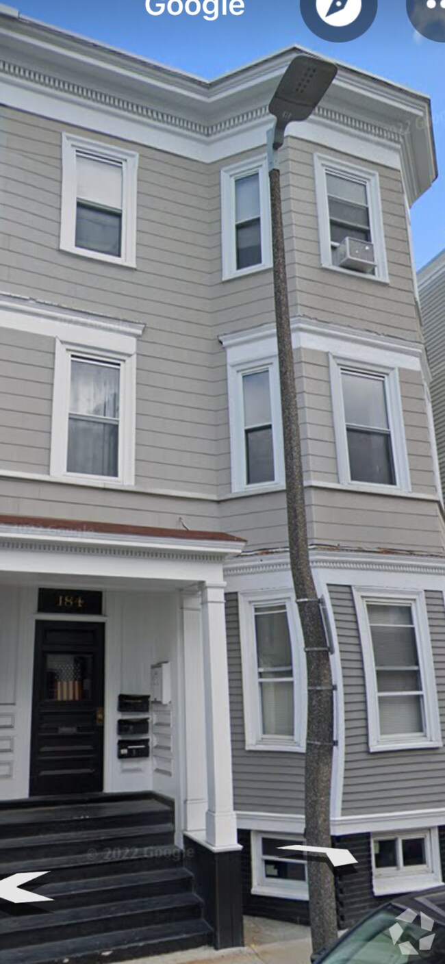 Building Photo - 184 L St