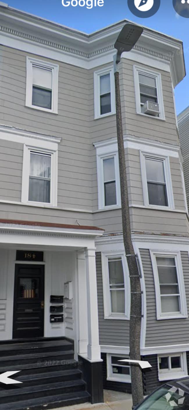 Building Photo - 184 L St
