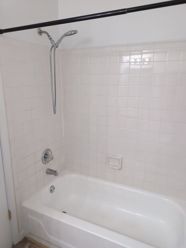 Building Photo - 526 Glenn Regis Way - Virginia Beach- Avai...
