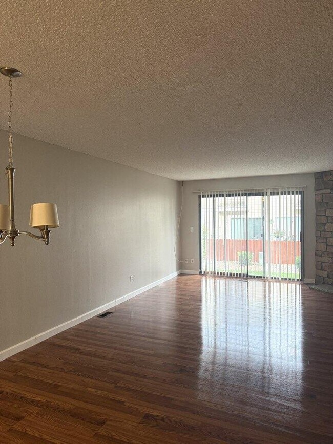 Foto del edificio - 7474 E Arkansas Ave