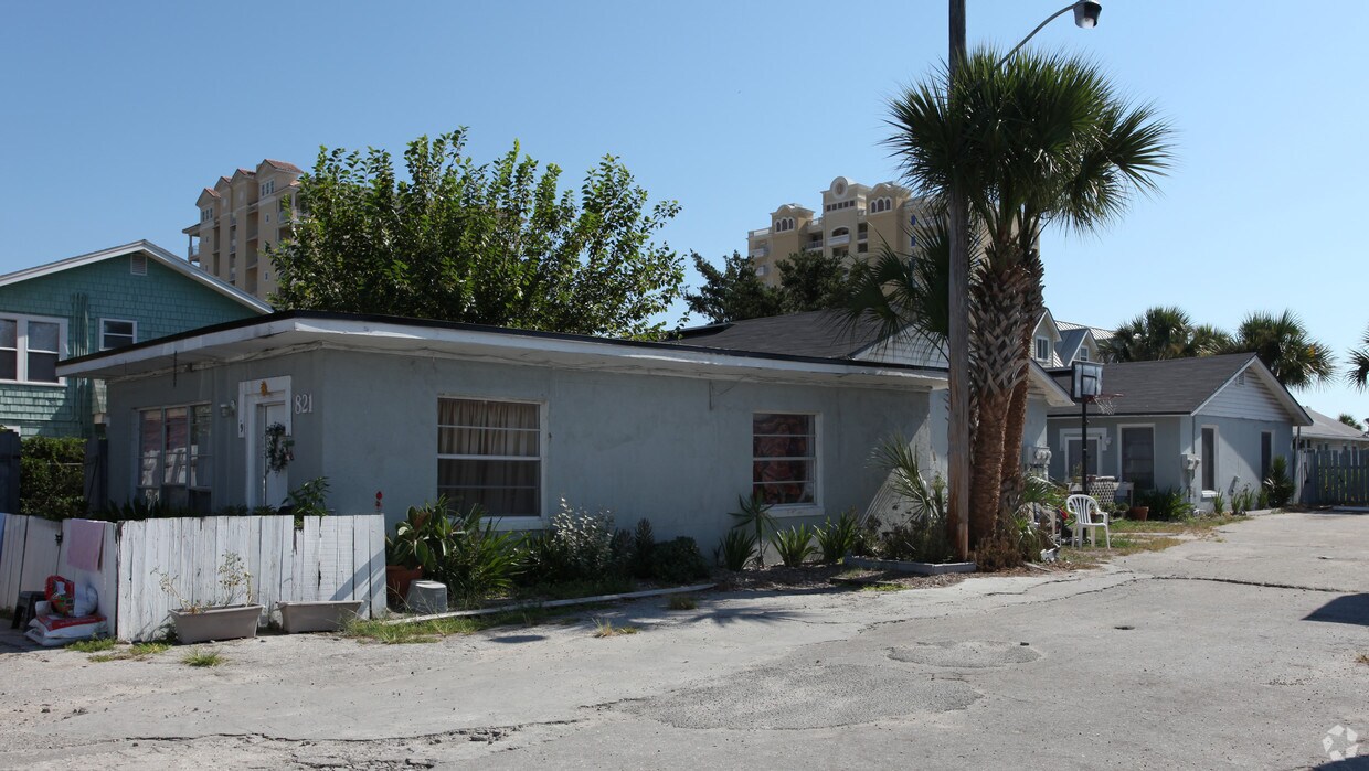 821 2nd St N, Jacksonville Beach, FL 32250 Apartments in Jacksonville