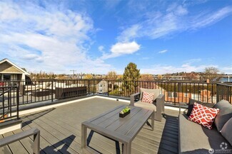 Building Photo - 4211 E McGilvra St