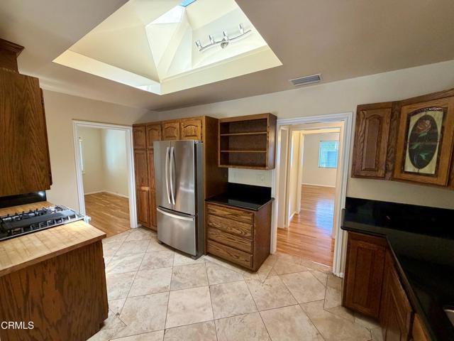 Building Photo - 1431 Oneonta Knoll