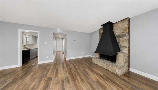 Building Photo - 6321 Walraven Cir