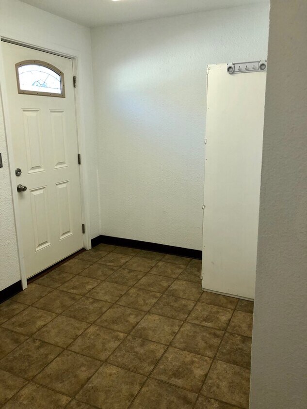 10077 Se Brandeis St, Clackamas, OR 97015 House Rental in Clackamas