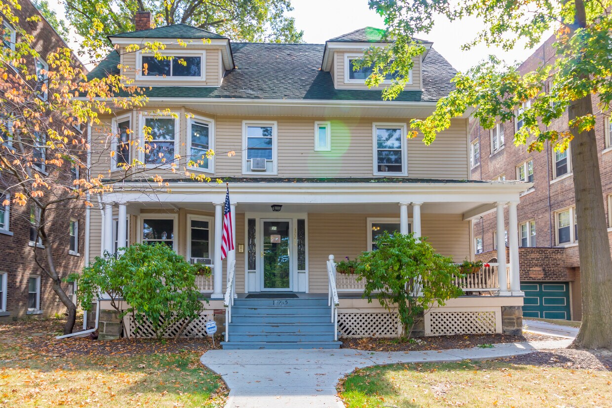 Bellecliff & Lakewood Area Apartments in Lakewood, OH