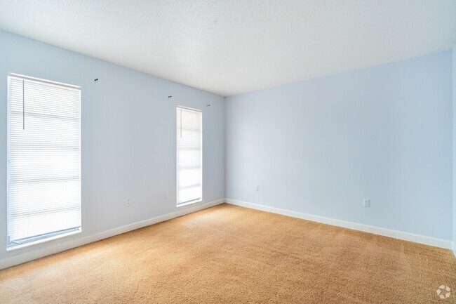 1 dormitorio, 1 baño, 628 pies cuadrados, dormitorio - Lennox Court Apartments