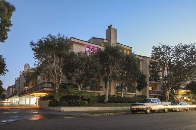 Foto del edificio - 8180 Manitoba St