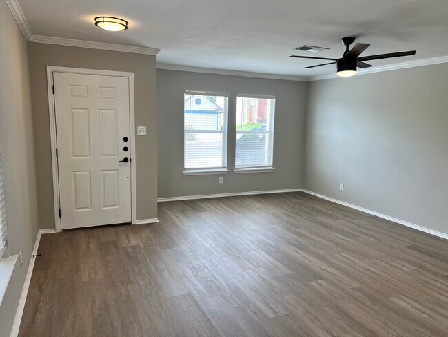 Foto del edificio - 6814 Knights