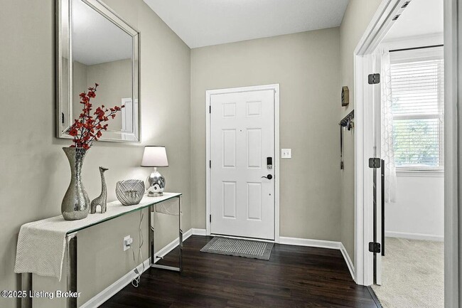 Foto del edificio - 6918 Beckingham Blvd