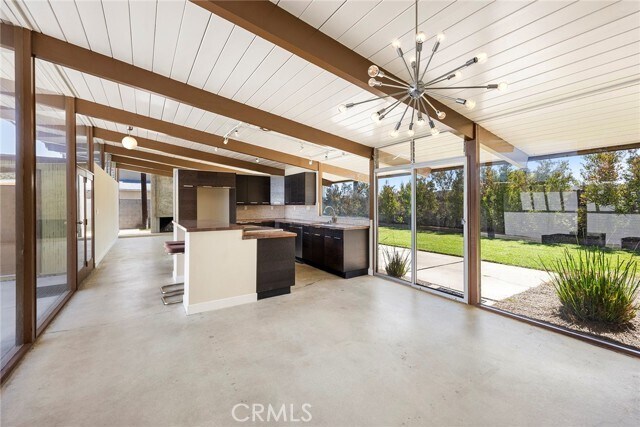 Foto del edificio - 840 E Palmdale Ave