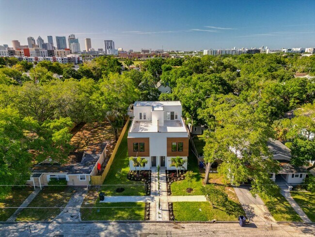 Foto del edificio - 412 W Amelia Ave